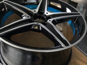Felgenaufbereitung bei Cartech GmbH