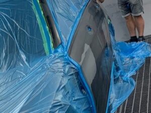 Lackierarbeit bei Cartech GmbH